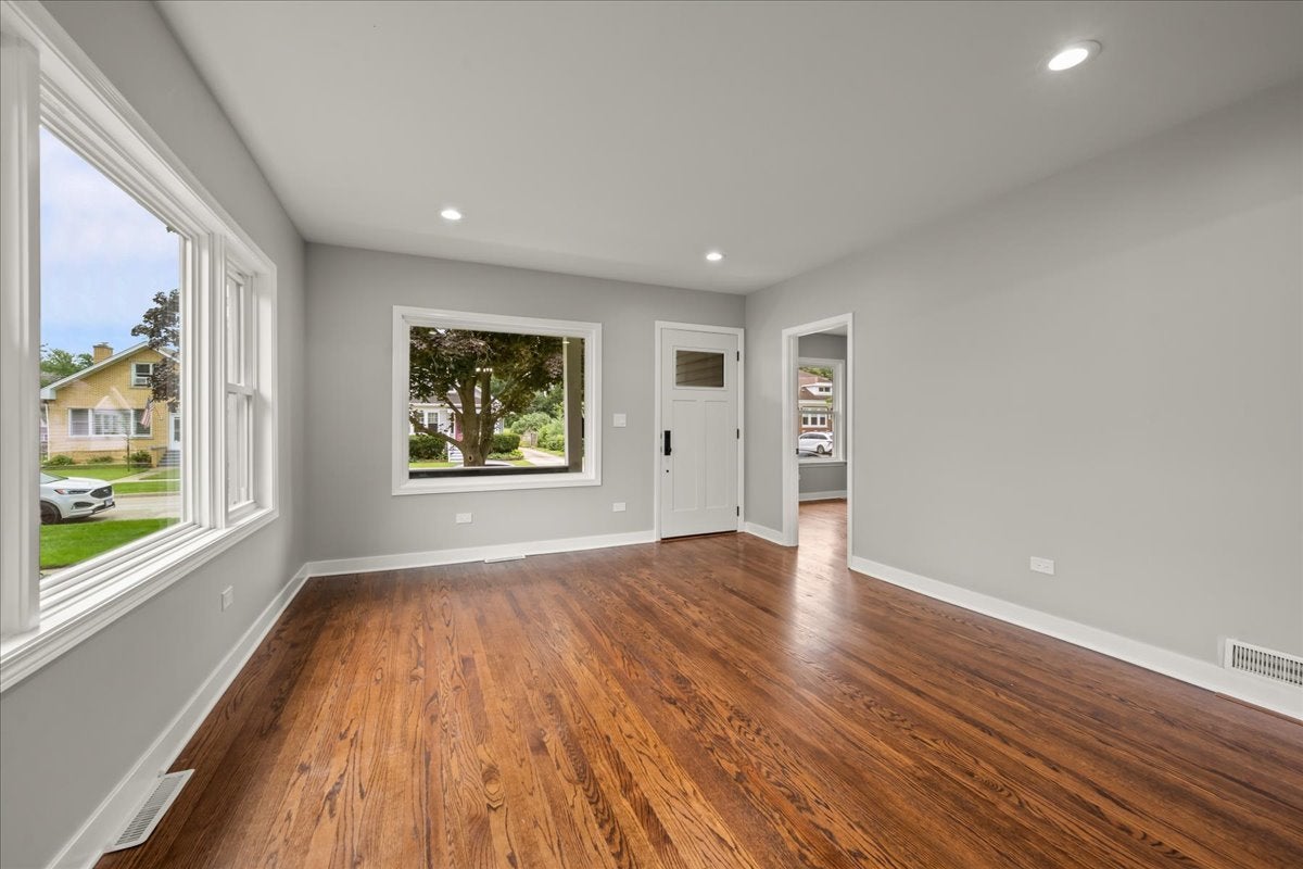1486 Van Buren Avenue
