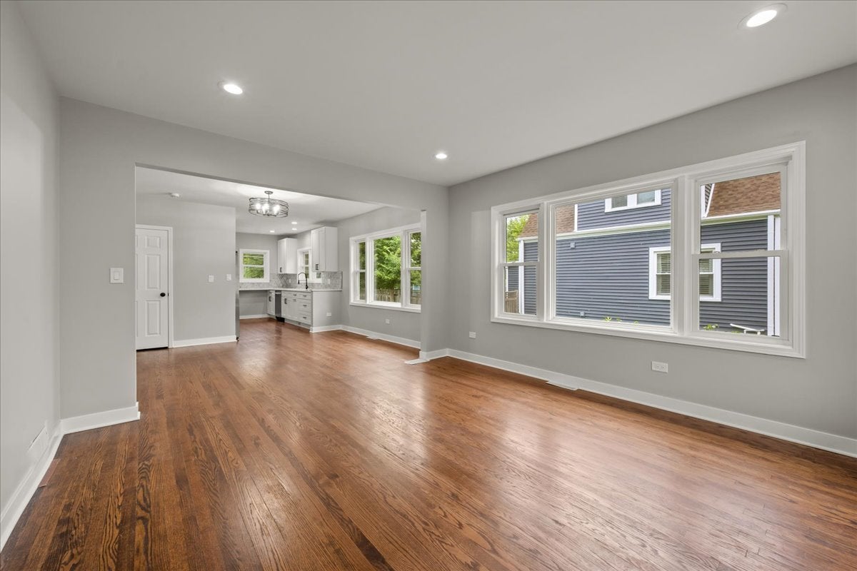 1486 Van Buren Avenue