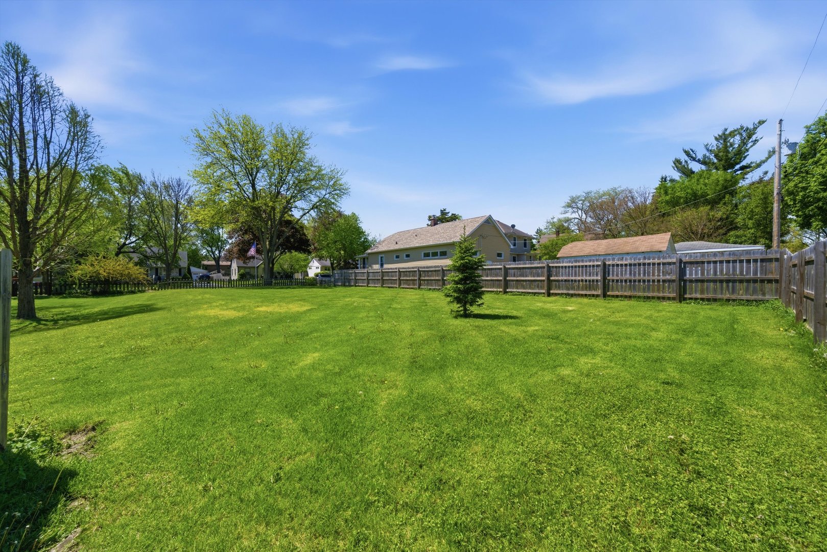 Properties 1 727 Wendall Avenue