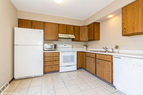 Tiny photo for 613 E 3rd Street #4, Lockport, IL 60441 (MLS # 12389289)