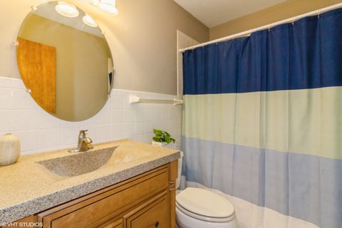 Tiny photo for 613 E 3rd Street #4, Lockport, IL 60441 (MLS # 12389289)