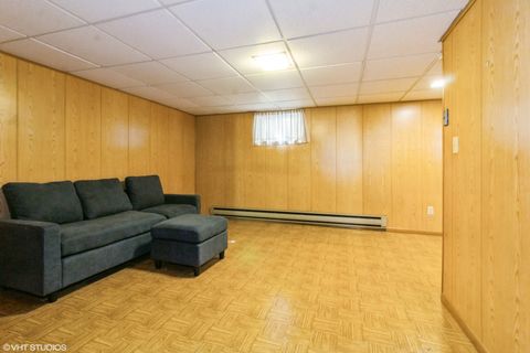 Tiny photo for 613 E 3rd Street #4, Lockport, IL 60441 (MLS # 12389289)