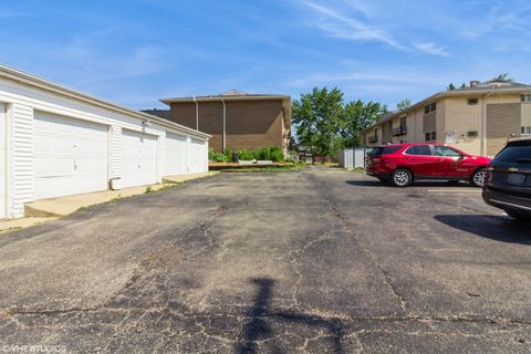Tiny photo for 613 E 3rd Street #4, Lockport, IL 60441 (MLS # 12389289)