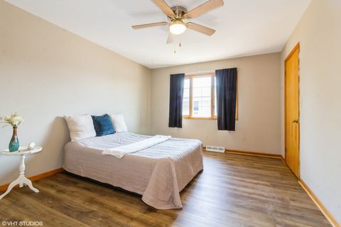 Tiny photo for 613 E 3rd Street #4, Lockport, IL 60441 (MLS # 12389289)