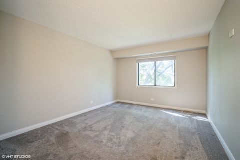 Tiny photo for 350 Plum Creek Drive #206, Wheeling, IL 60090 (MLS # 12433522)