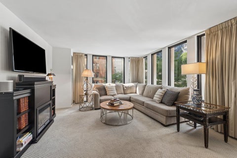 Tiny photo for 200 E Delaware Place #4F, Chicago, IL 60611 (MLS # 12736384)