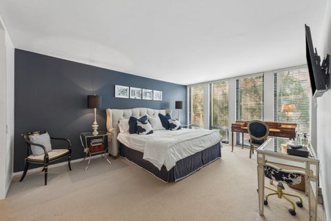 Tiny photo for 200 E Delaware Place #4F, Chicago, IL 60611 (MLS # 12736384)