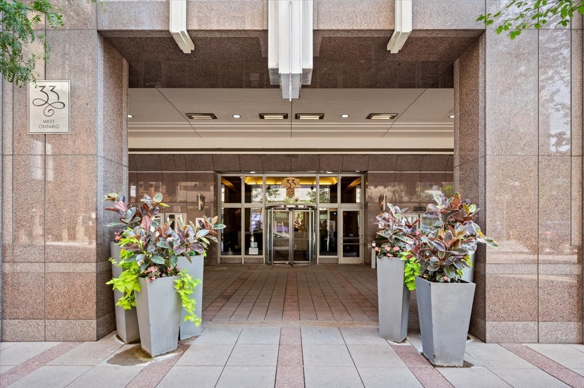 33 W Ontario Street 38F