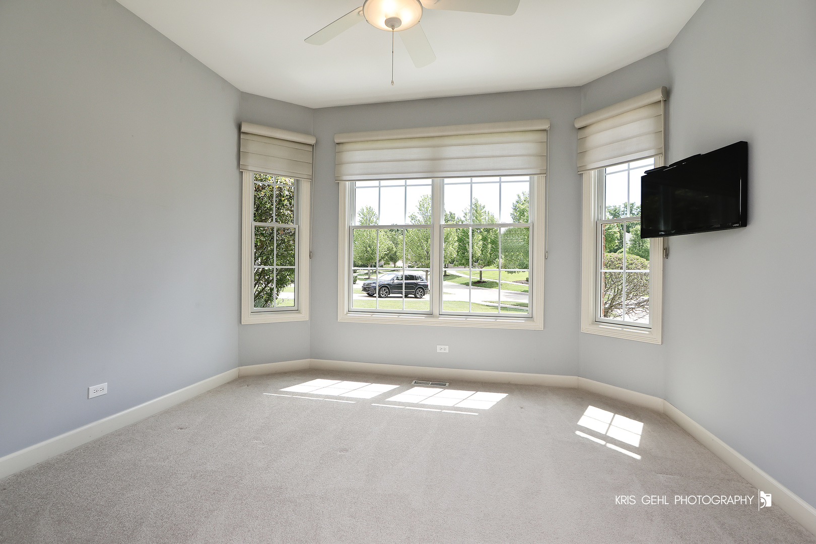 835 Woodglen Lane