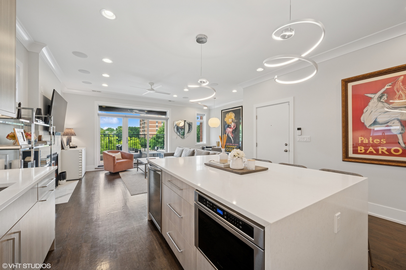 2018 W LE MOYNE Street 2E