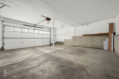 Tiny photo for 1033 S Warwick Circle S, Hoffman Estates, IL 60169 (MLS # 12482058)