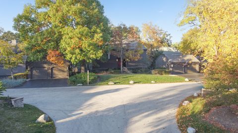 Tiny photo for 294 W Mallard Point #A, Lake Barrington, IL 60010 (MLS # 12501022)