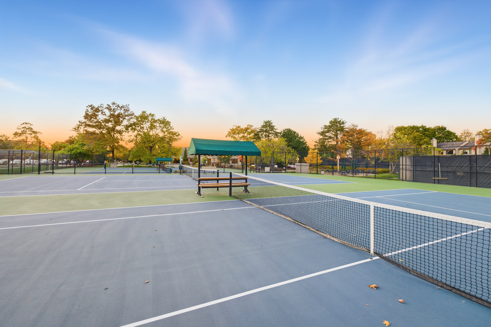 Lake Barrington, Illinois 60010, United States, 2 Bedrooms Bedrooms, ,2 BathroomsBathrooms,Residential,Active,231728