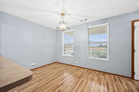 Tiny photo for 568 Four Seasons Boulevard, Aurora, IL 60504 (MLS # 12609364)