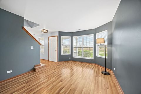 Tiny photo for 568 Four Seasons Boulevard, Aurora, IL 60504 (MLS # 12609364)