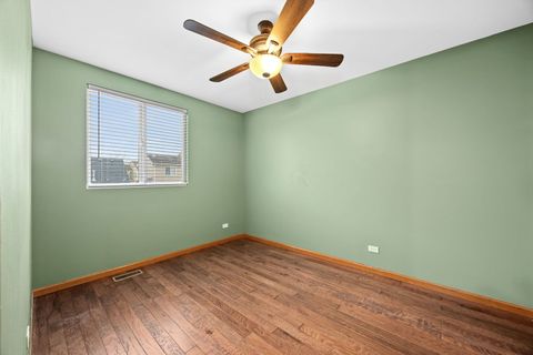 Tiny photo for 568 Four Seasons Boulevard, Aurora, IL 60504 (MLS # 12609364)