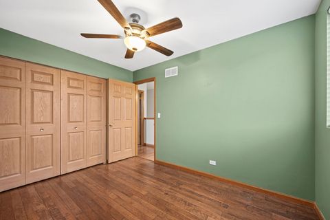 Tiny photo for 568 Four Seasons Boulevard, Aurora, IL 60504 (MLS # 12609364)