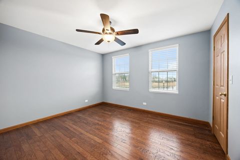 Tiny photo for 568 Four Seasons Boulevard, Aurora, IL 60504 (MLS # 12609364)