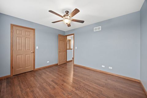 Tiny photo for 568 Four Seasons Boulevard, Aurora, IL 60504 (MLS # 12609364)