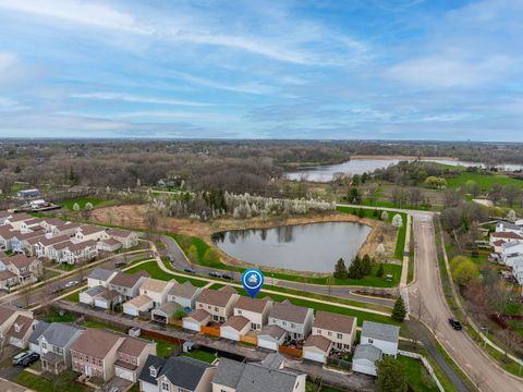 Tiny photo for 568 Four Seasons Boulevard, Aurora, IL 60504 (MLS # 12609364)