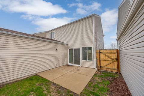 Tiny photo for 568 Four Seasons Boulevard, Aurora, IL 60504 (MLS # 12609364)