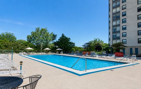 Tiny photo for 5701 N Sheridan Road #6D, Chicago, IL 60660 (MLS # 12656036)