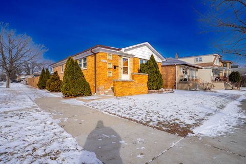 Tiny photo for 5758 W 64th Place, Chicago, IL 60638 (MLS # 12552472)