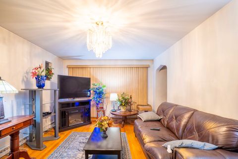 Tiny photo for 5758 W 64th Place, Chicago, IL 60638 (MLS # 12552472)