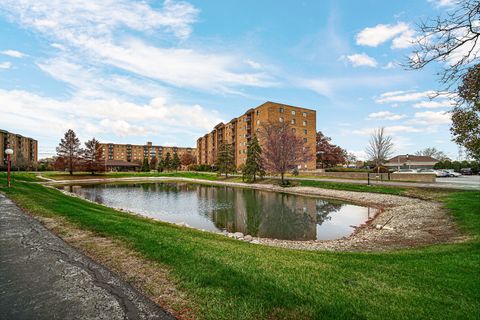 Tiny photo for Mount Prospect, IL 60056 (MLS # 12519240)