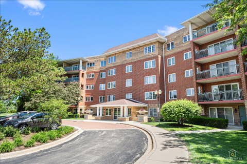 Photo of 740 Creekside Drive #509, Mount Prospect, IL 60056 (MLS # 12707703)