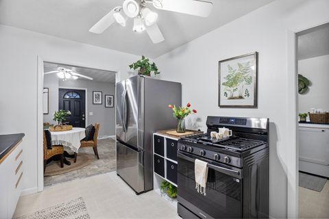 Tiny photo for 203 S TAZEWELL Street, Mackinaw, IL 61755 (MLS # 12545313)