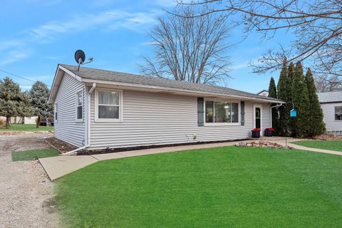 Tiny photo for 203 S TAZEWELL Street, Mackinaw, IL 61755 (MLS # 12545313)