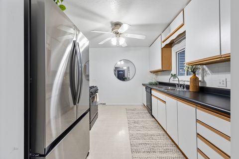 Tiny photo for 203 S TAZEWELL Street, Mackinaw, IL 61755 (MLS # 12545313)