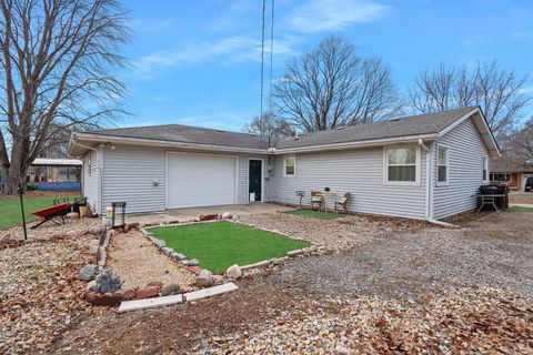 Tiny photo for 203 S TAZEWELL Street, Mackinaw, IL 61755 (MLS # 12545313)