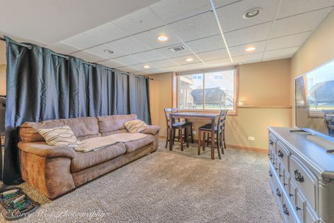 Tiny photo for 3049 Renard Lane, St. Charles, IL 60175 (MLS # 12593563)