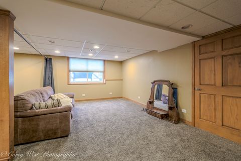 Tiny photo for 3049 Renard Lane, St. Charles, IL 60175 (MLS # 12593563)