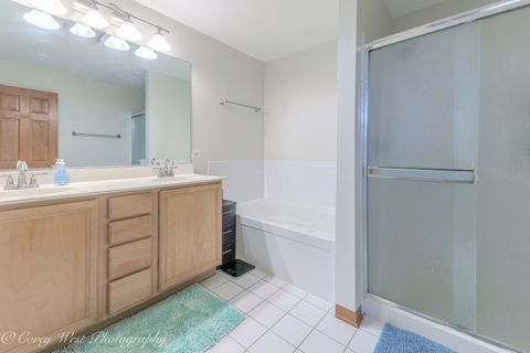 Tiny photo for 3049 Renard Lane, St. Charles, IL 60175 (MLS # 12593563)