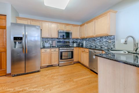 Tiny photo for 3049 Renard Lane, St. Charles, IL 60175 (MLS # 12593563)