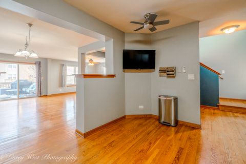 Tiny photo for 3049 Renard Lane, St. Charles, IL 60175 (MLS # 12593563)