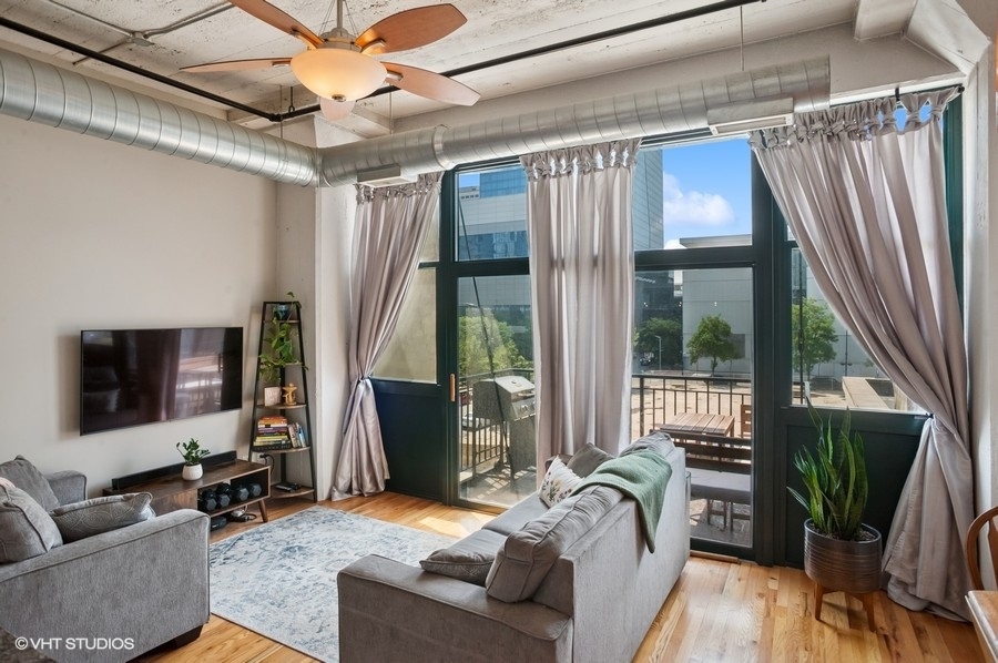 221 E CULLERTON Street 314