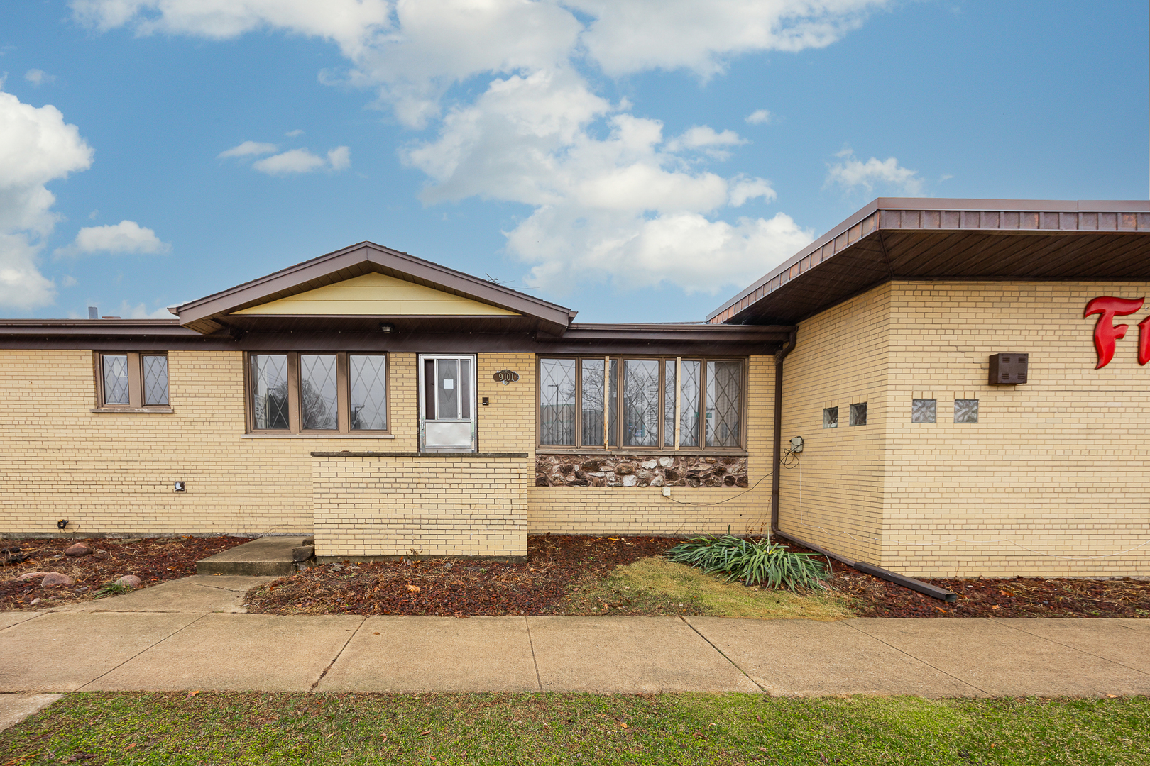9101 S Kedzie Avenue