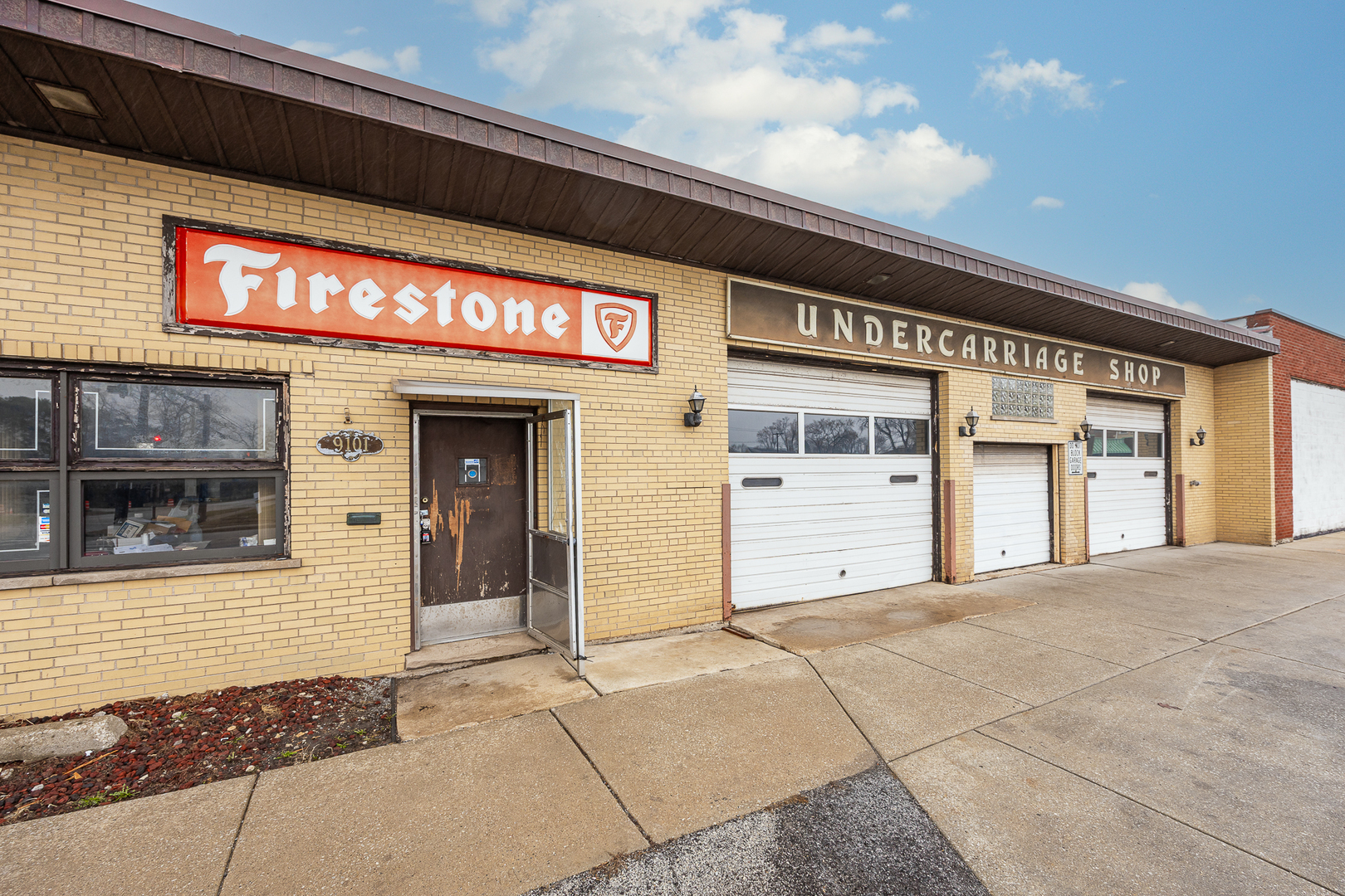 9101 S Kedzie Avenue
