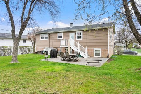 Tiny photo for 8932 S 85th Court, Hickory Hills, IL 60457 (MLS # 12619552)