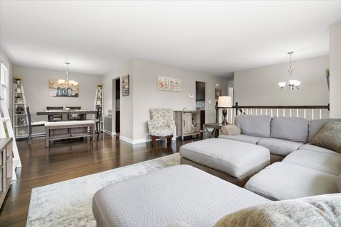 Tiny photo for 8932 S 85th Court, Hickory Hills, IL 60457 (MLS # 12619552)