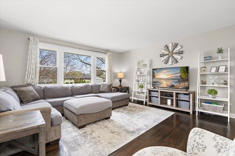 Tiny photo for 8932 S 85th Court, Hickory Hills, IL 60457 (MLS # 12619552)