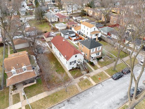 A home in Calumet Park