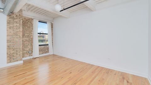 Tiny photo for 2545 S Dearborn Street #309, Chicago, IL 60616 (MLS # 12555000)
