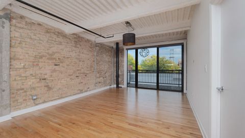 Tiny photo for 2545 S Dearborn Street #309, Chicago, IL 60616 (MLS # 12555000)