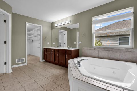 Tiny photo for 1575 McClellan Drive, Lindenhurst, IL 60046 (MLS # 12642574)