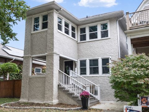 828 Wesley Avenue Oak Park IL 60304